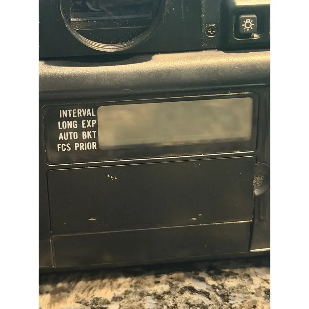 NIKON N8008 Camera & Nikkor 35-70 Lens LOT 3805/70